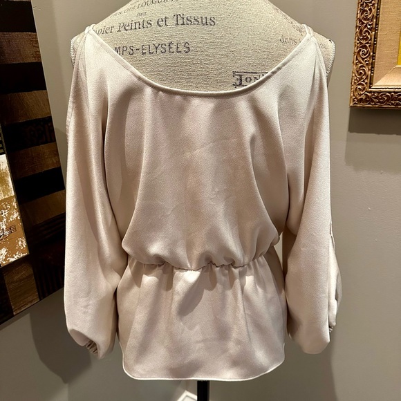 NWT Trina Turk Dressy Blouse - Picture 5 of 7